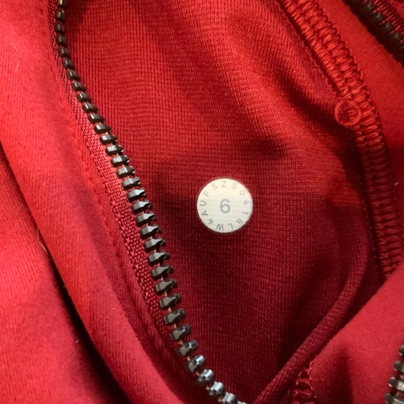 Lululemon Movement to Movement Jacket Full-Zip in dark sport red,Size: 6, NWOT - Picture 4 of 7